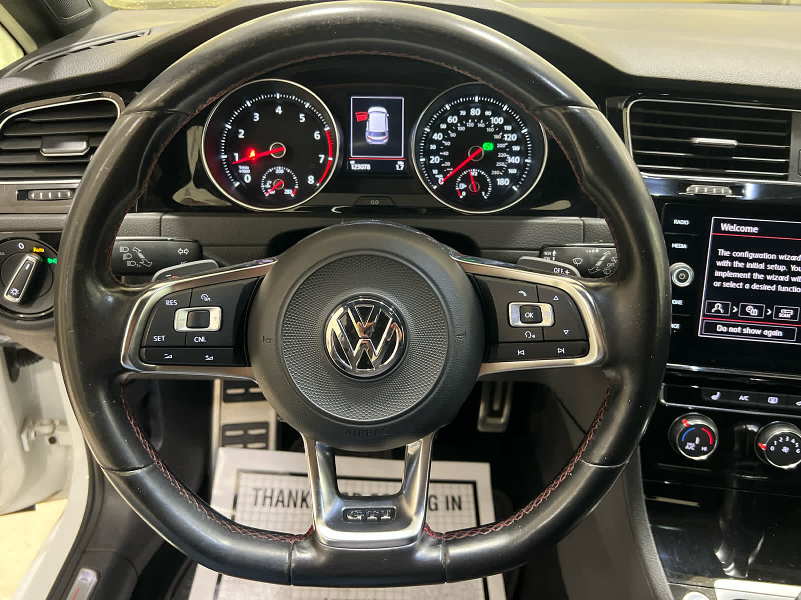 Used 2018 Volkswagen GTI SE FWD image 19