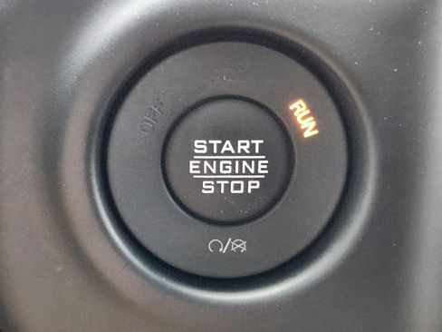 Used 2023 Jeep Wrangler Unlimited Rubicon w/ Cold Weather Group AWD/4WD image 17