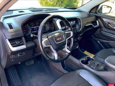 Used 2024 GMC Terrain SLT AWD/4WD image 14