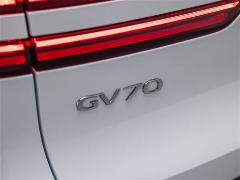 New 2026 Genesis GV70 2.5T Advanced image 15