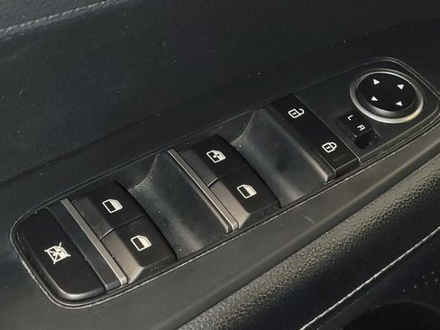 Used 2019 Kia Forte S image 27