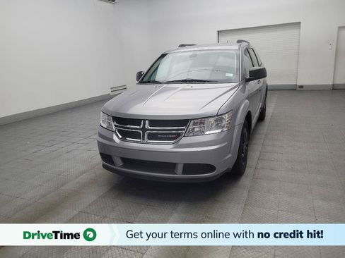 Used 2019 Dodge Journey SE FWD image 1