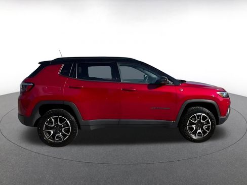 Used 2025 Jeep Compass Trailhawk image 25