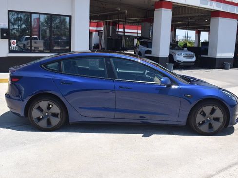Used 2022 Tesla Model 3 Long Range AWD/4WD image 3