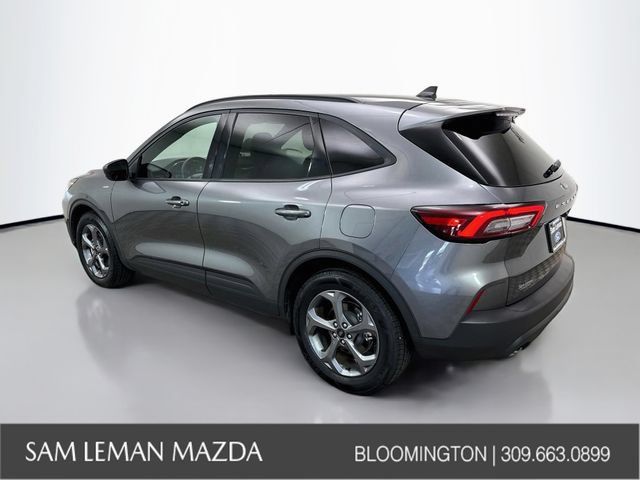 Used 2025 Ford Escape ST-Line FWD image 9