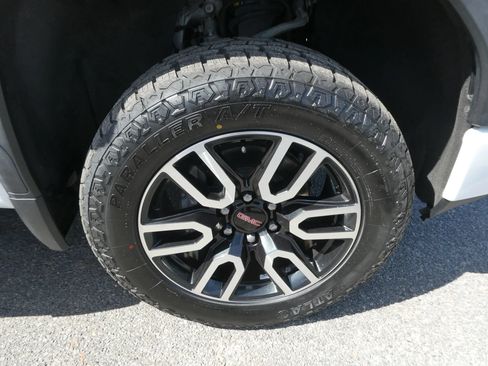 Used 2019 GMC Sierra 1500 AT4 w/ AT4 Premium Package AWD/4WD image 31