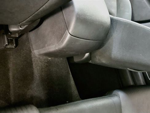 Used 2014 MAZDA MAZDA3 i SV FWD image 26