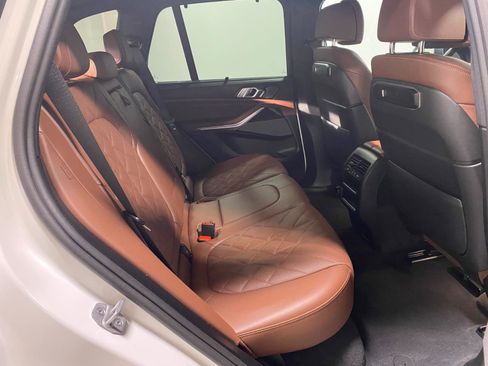 Certified 2025 BMW X5 xDrive50e w/ Premium Package image 17