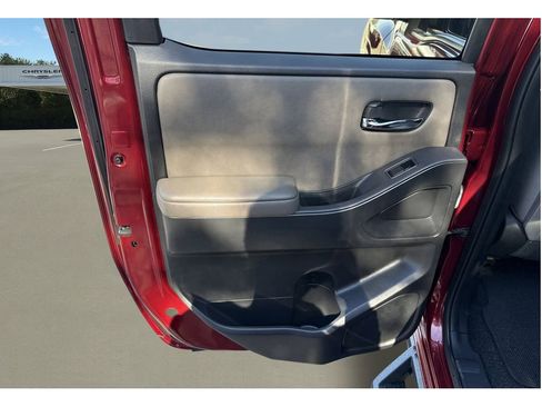 Used 2023 Nissan Frontier SV w/ Technology Package image 21