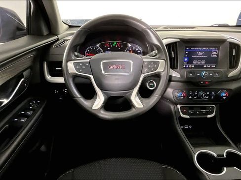 Used 2022 GMC Terrain SLE w/ Driver Convenience Package image 5