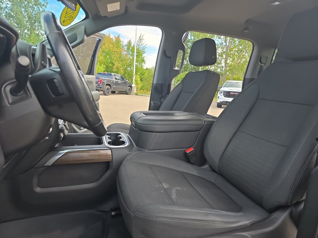 Used 2021 Chevrolet Silverado 1500 LT Trail Boss w/ Bed Protection Package AWD/4WD image 15