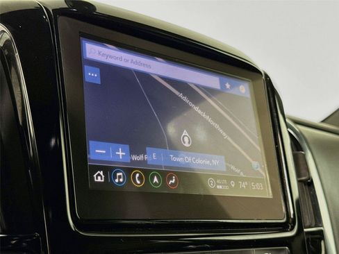 Used 2022 Chevrolet Traverse LT w/ LT Premium Package FWD image 14