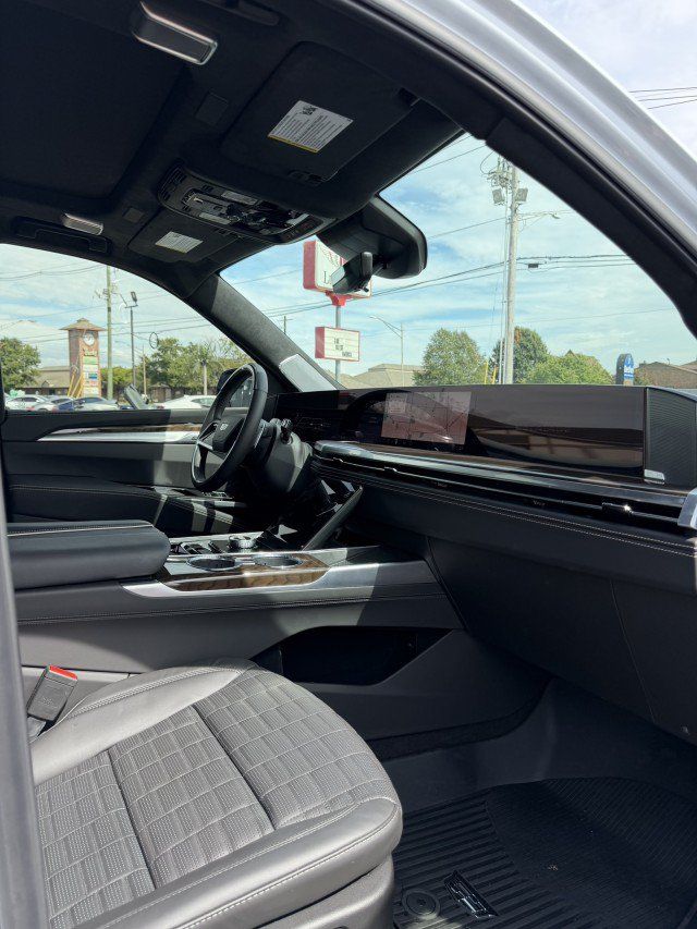 Used 2026 Cadillac Escalade Platinum Sport AWD/4WD image 49
