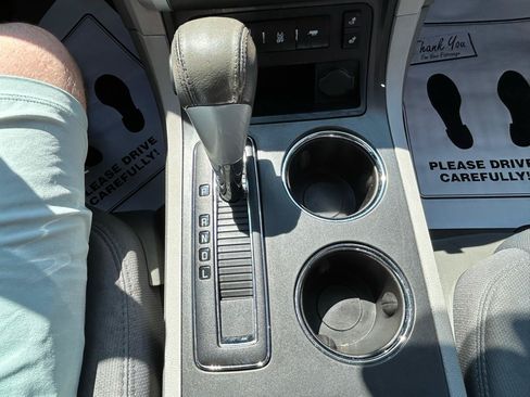 Used 2012 Chevrolet Traverse LT FWD image 25