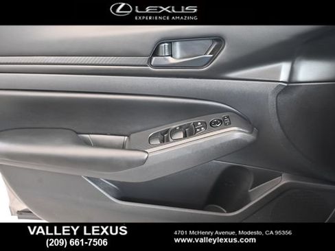 Used 2025 Nissan Altima 2.5 S FWD image 10