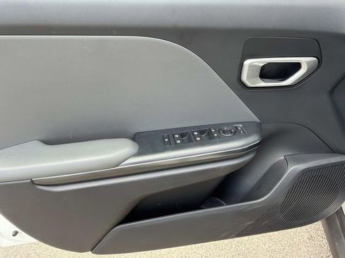 Used 2025 Kia K4 FWD image 15
