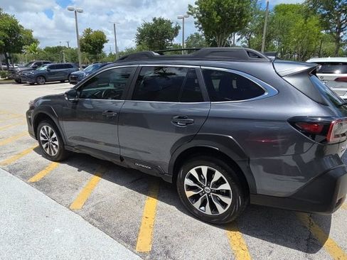 Certified 2023 Subaru Outback Limited AWD/4WD image 3