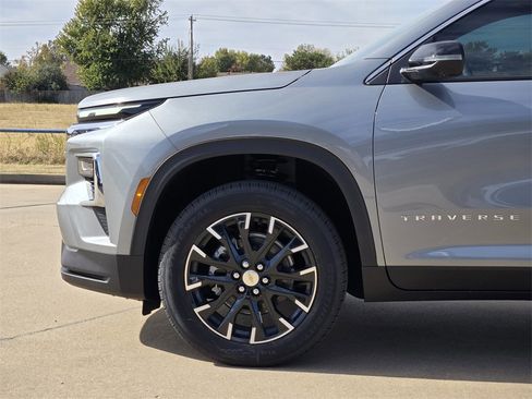 New 2026 Chevrolet Traverse LT w/ Sun and Wheel Package image 21