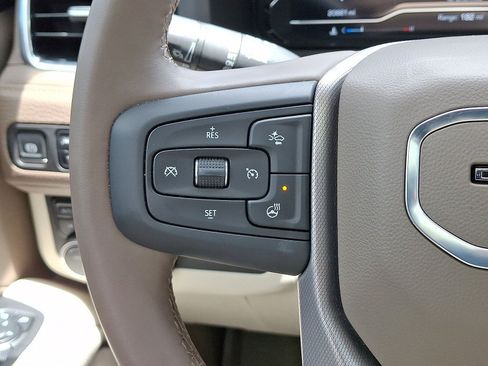 Certified 2024 GMC Yukon XL Denali AWD/4WD image 17