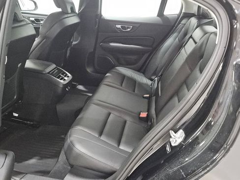 Used 2019 Volvo S60 T6 Inscription image 9