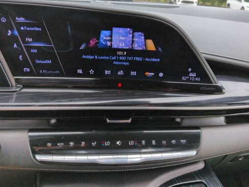 Used 2024 Cadillac Escalade Sport RWD image 18