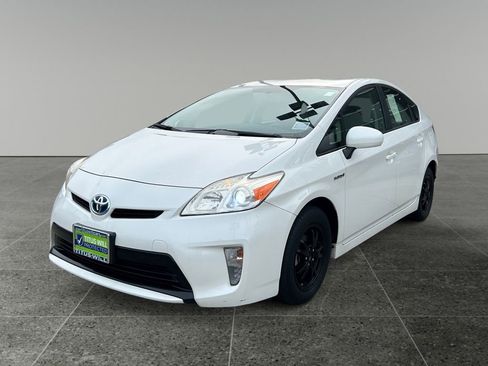Used 2013 Toyota Prius Two image 3