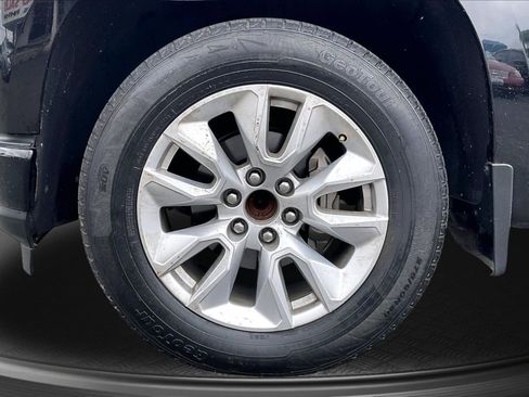 Used 2021 Chevrolet Silverado 1500 Custom w/ Safety Confidence Package image 9