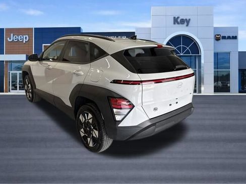 Used 2024 Hyundai Kona SEL AWD/4WD image 4