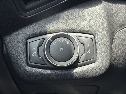 Used 2018 Ford C-MAX SE FWD image 24