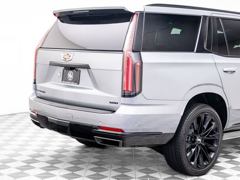 New 2026 Cadillac Escalade Platinum Sport w/ LPO, ONYX Package image 35