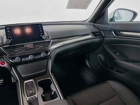 Used 2019 Honda Accord Sport image 27