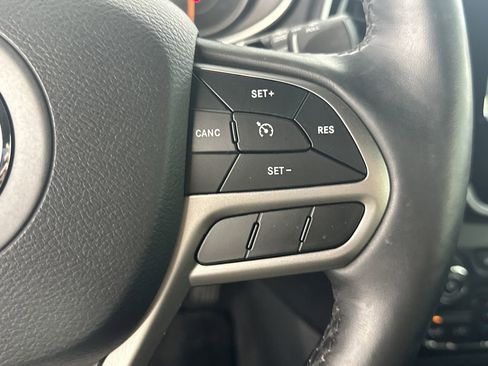 Used 2019 Jeep Cherokee High Altitude image 21