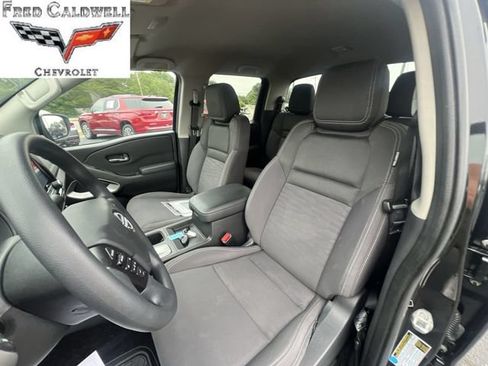Used 2023 Nissan Frontier SV AWD/4WD image 24