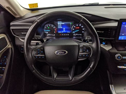 Used 2020 Ford Explorer XLT w/ Equipment Group 202A RWD image 10