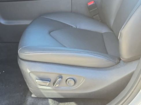 Certified 2025 Toyota Grand Highlander FWD image 30