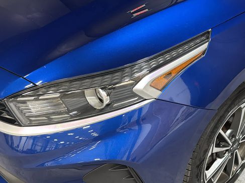 Used 2023 Kia Forte LXS FWD image 7