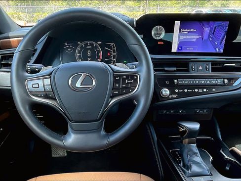 Used 2025 Lexus ES 350 w/ Premium Package image 6