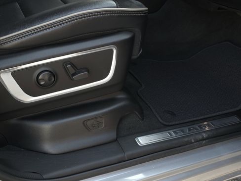 Used 2022 RAM 1500 Laramie image 39