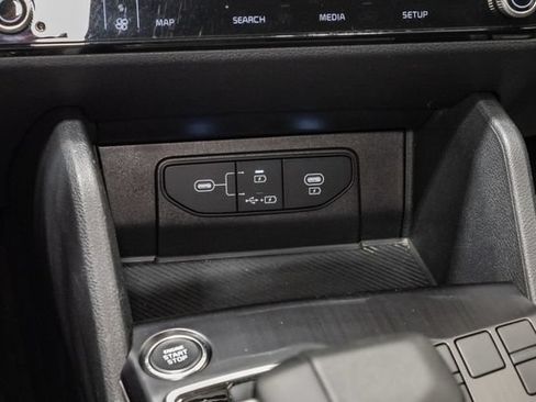 Certified 2026 Kia Sportage LX FWD image 18