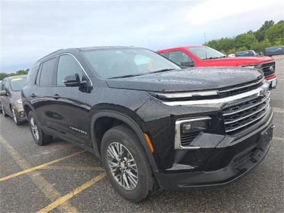 Used 2024 Chevrolet Traverse LT