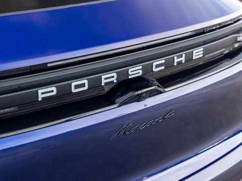 Certified 2024 Porsche Macan 4 Electric image 19