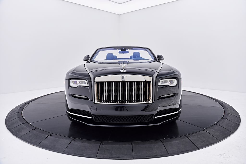 Used 2019 Rolls-Royce Dawn RWD image 23