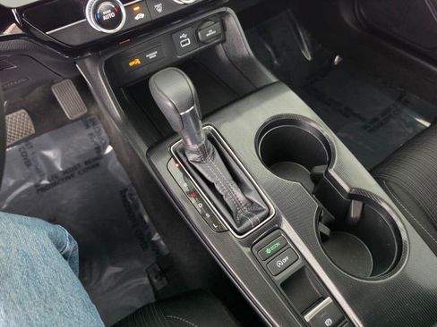 Used 2023 Honda Civic LX image 32