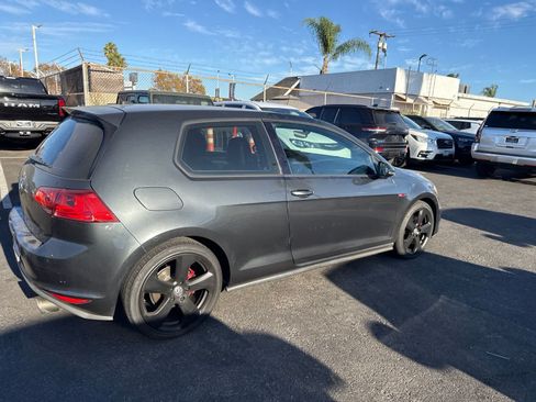 Used 2015 Volkswagen GTI SE w/ Lighting Package (SEL) FWD image 9