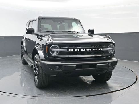 New 2025 Ford Bronco Outer Banks image 17