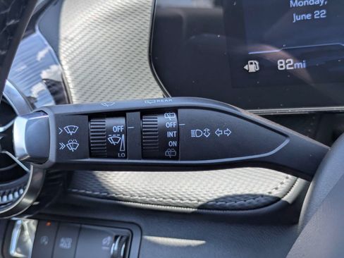 New 2026 Chevrolet Equinox LT w/ Safety and Technology Package FWD image 17