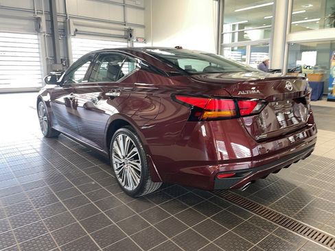 Used 2024 Nissan Altima 2.5 SL AWD/4WD image 22