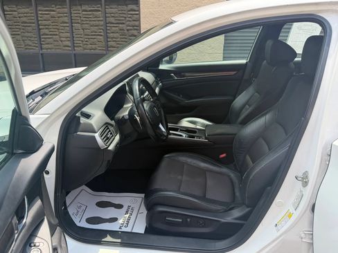 Used 2018 Honda Accord Sport image 21