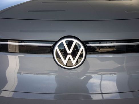 Used 2022 Volkswagen ID.4 Pro S w/ Gradient Package image 8