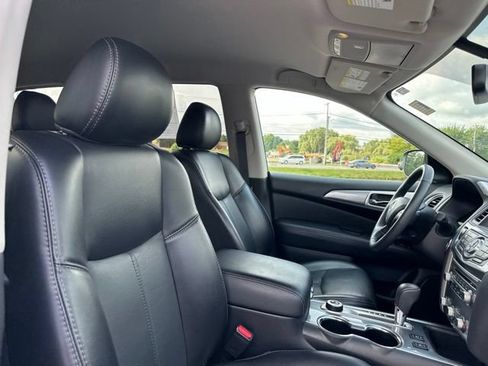 Used 2020 Nissan Pathfinder SL AWD/4WD image 27